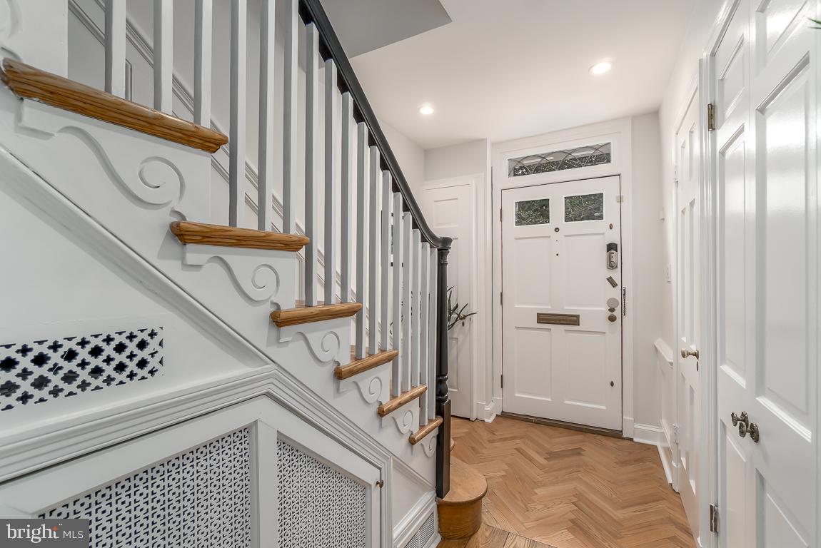 1306 34th Street Northwest Washington, DC 20007 - Photo 3 of 27 Foyer