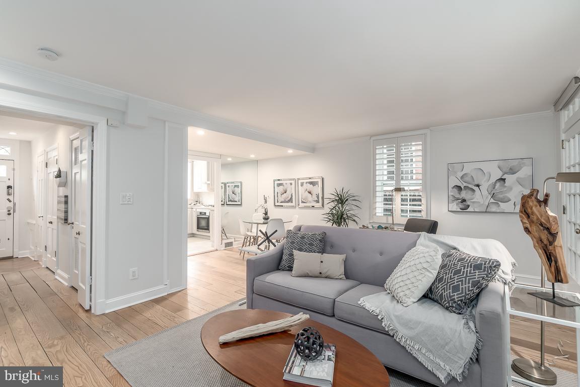 1306 34th Street Northwest Washington, DC 20007 - Photo 6 of 27 Living room