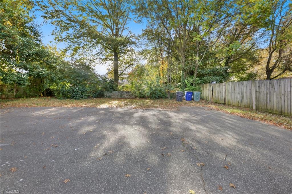 1015 South Hawthorne Road Winston-Salem, NC 27103 - Photo 23 of 24