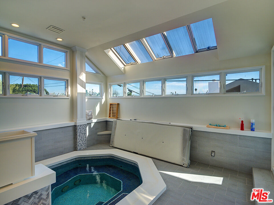 7800 Veragua Drive Playa del Rey, CA 90293 - Photo 12 of 44