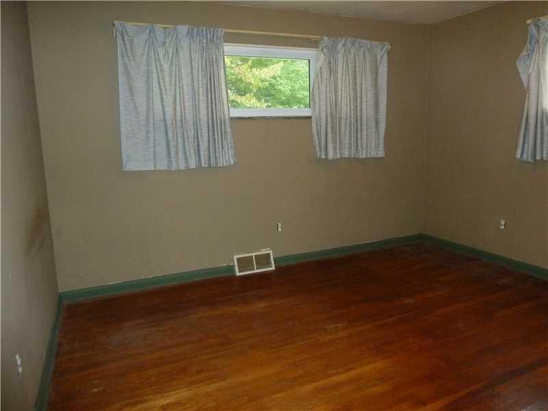 654 A Bocktown Cork Road Clinton, PA 15026 - Photo 11 of 15 Bedroom.