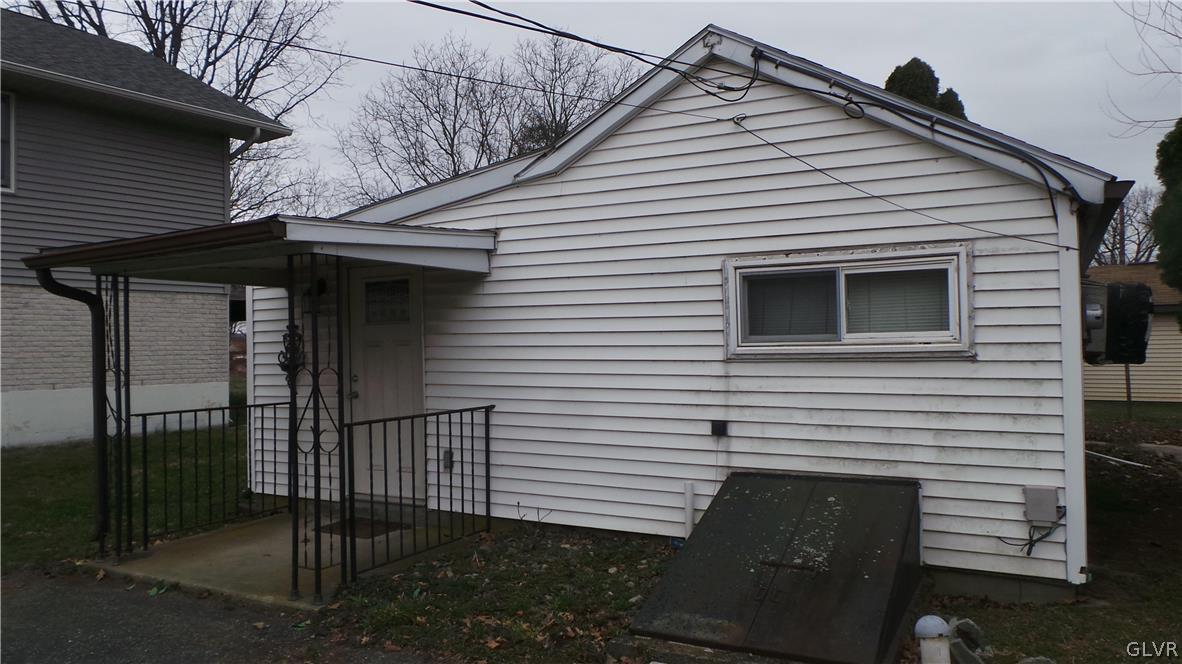 2710 Middletown Road Bethlehem, PA 18020 - Photo 2 of 14 a view of a house with a garage