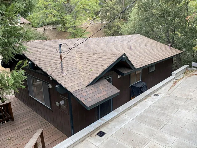 a view of lake with houses