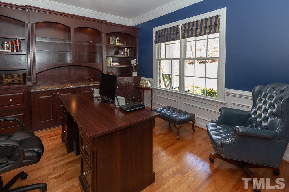 2924 Sunnystone Way Raleigh, NC 27613 - Photo 10 of 30 a living room with furniture and a window