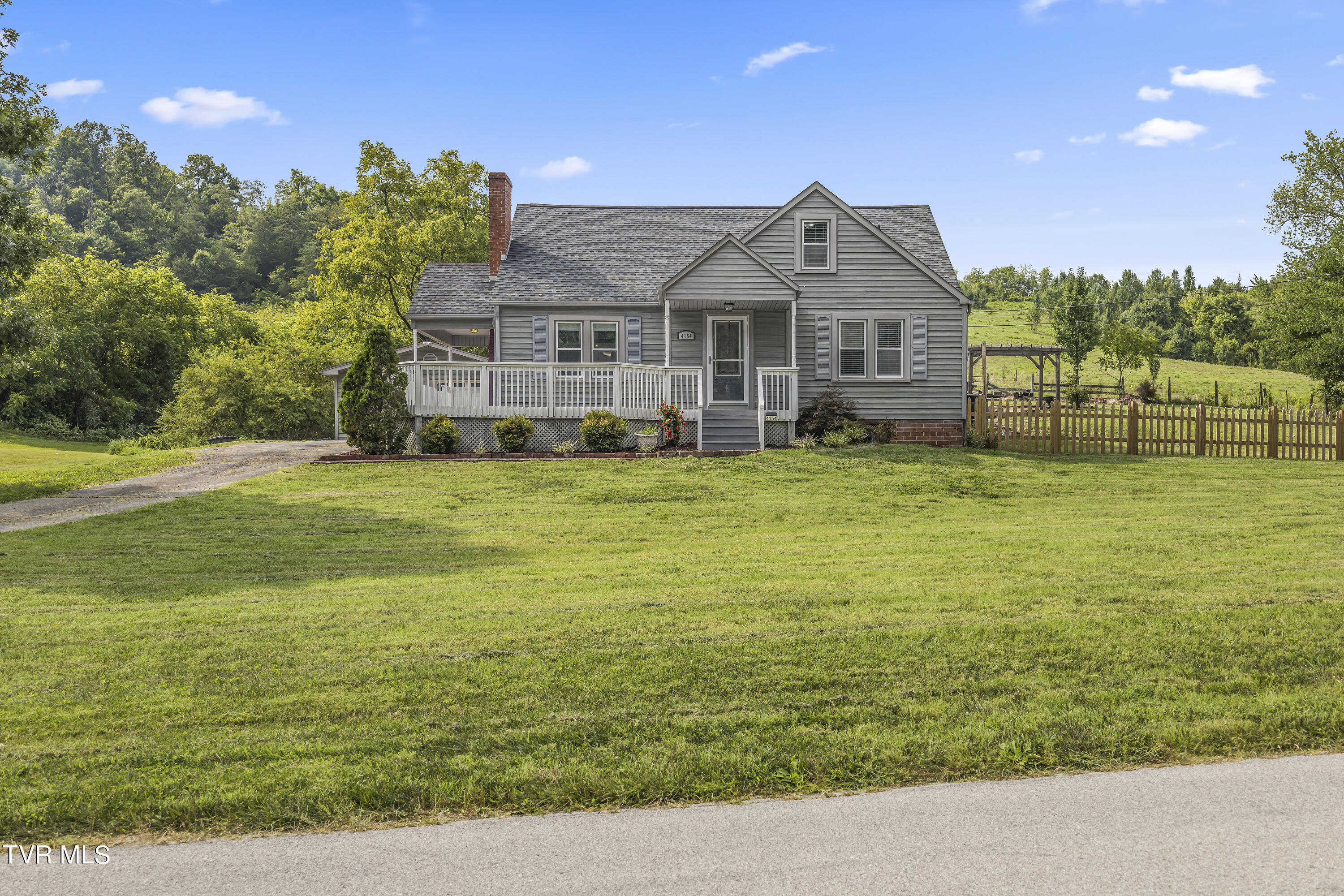 4154 Ridge Road Kingsport, TN 37660 - Photo 10 of 67 128A8176