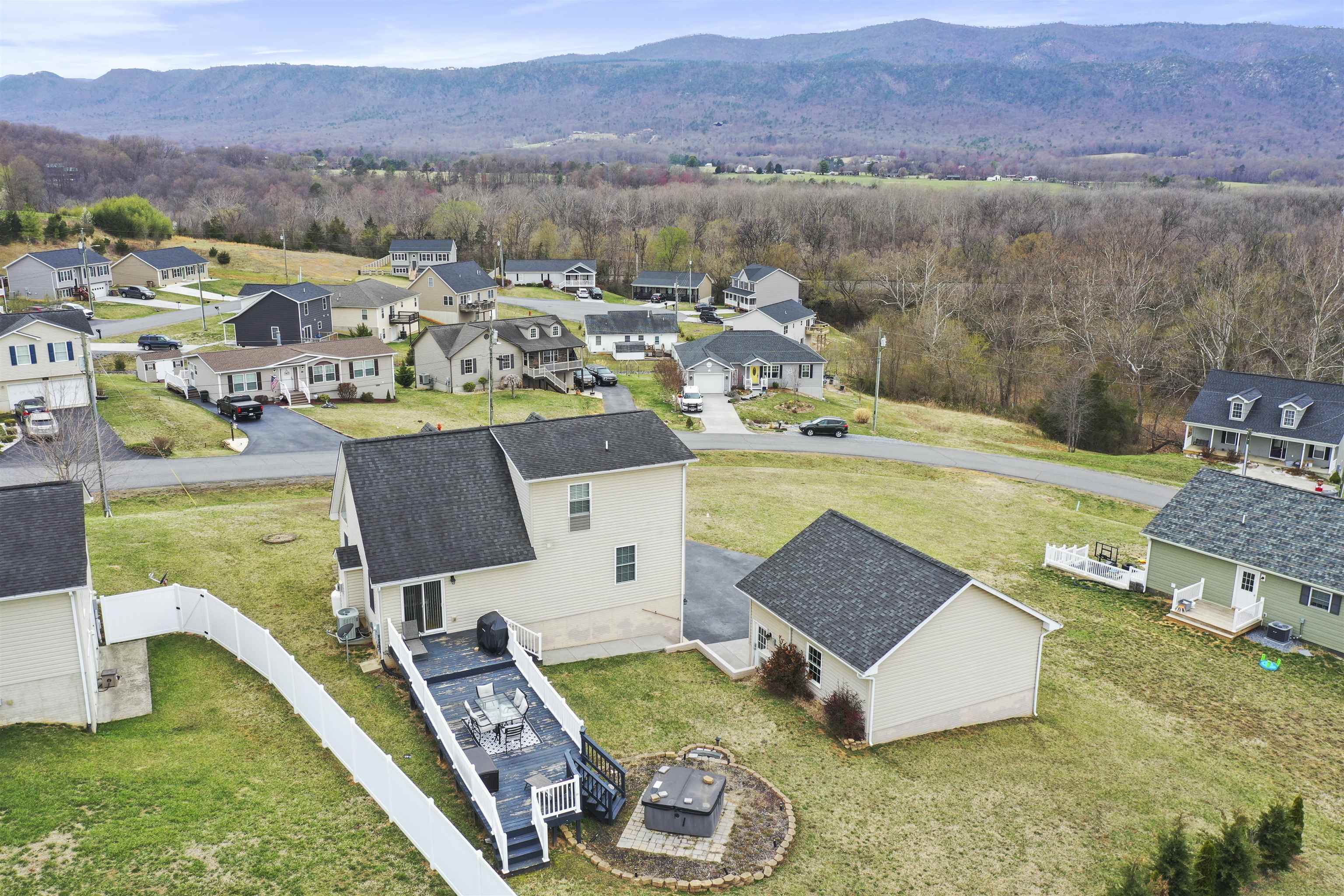 317 Locustdale Loop Shenandoah, VA 22849 - Photo 32 of 39 a view of balcony with furniture