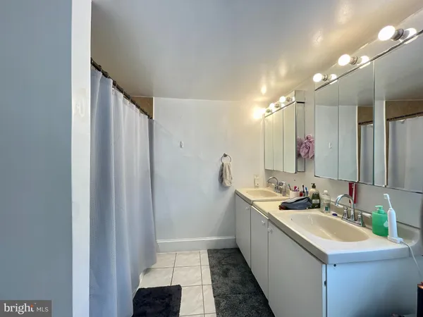 $4,500 | 416 North 31st Street, Unit 1, Philadelphia, PA 19104