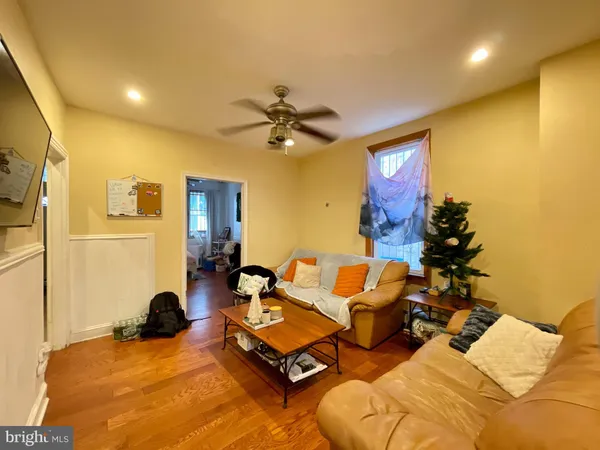 $4,500 | 416 North 31st Street, Unit 1, Philadelphia, PA 19104