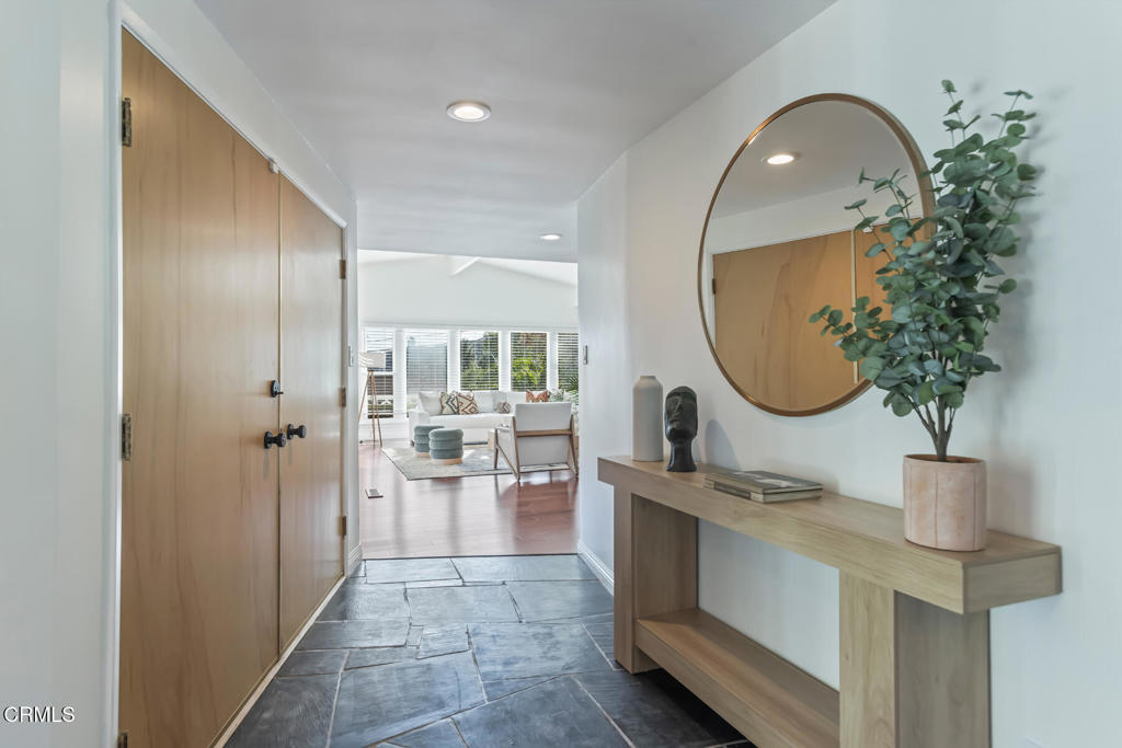 1823 Risa Place Glendale, CA 91208 - Photo 5 of 36