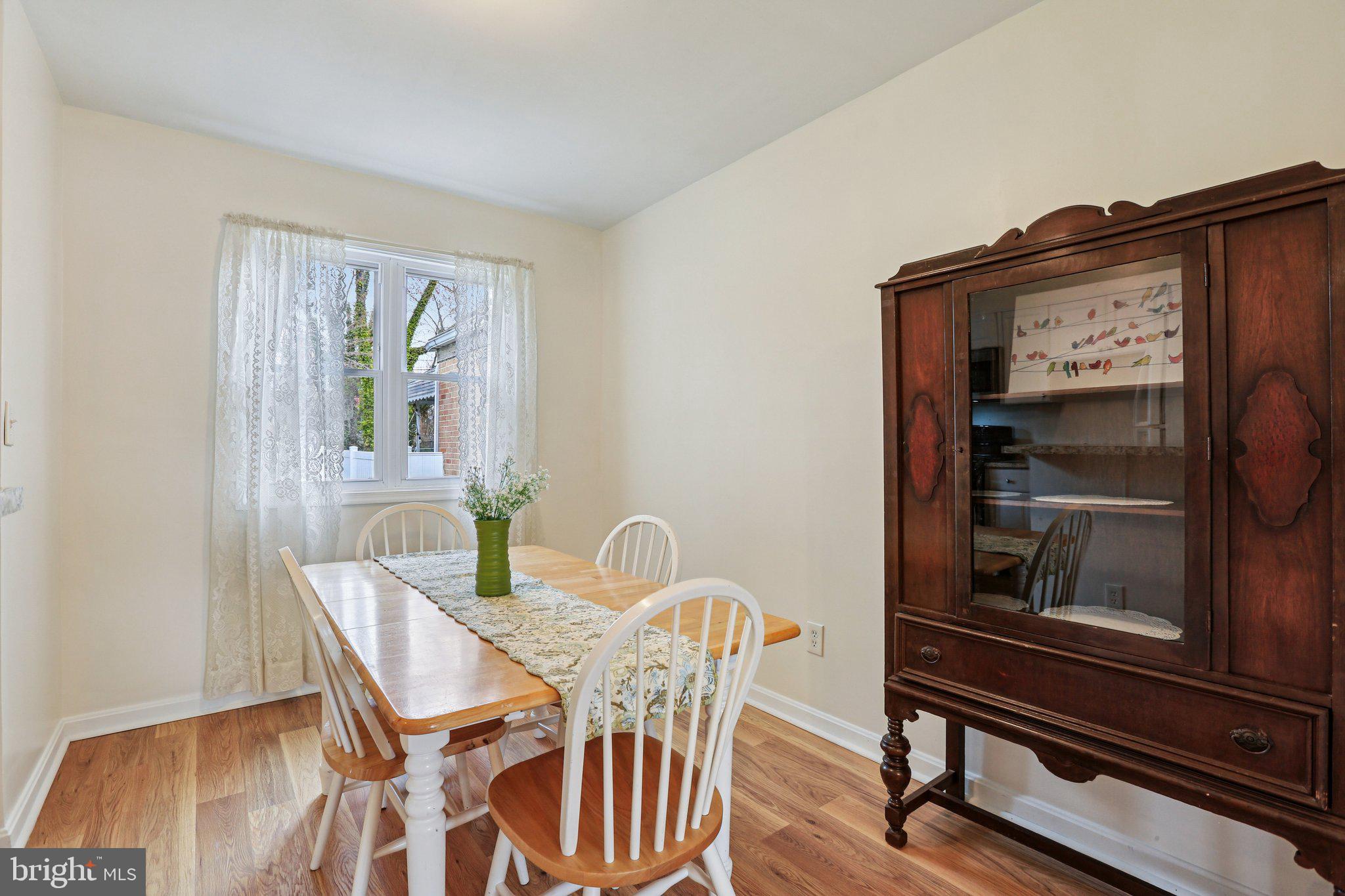 4714 Hellwig Road Baltimore, MD 21206 - Photo 7 of 26 Dining room