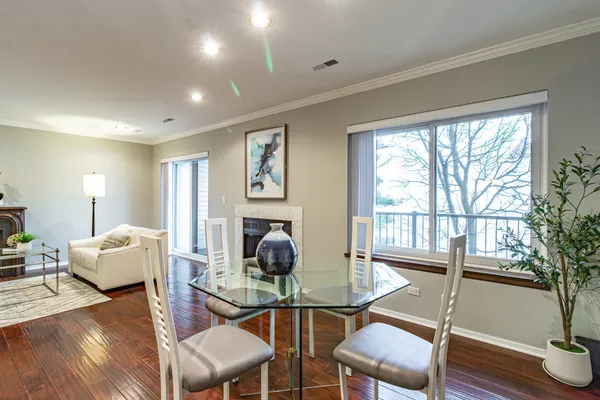 $299,000 | 3030 Pheasant Creek Drive, Unit 307, Northbrook, IL 60062