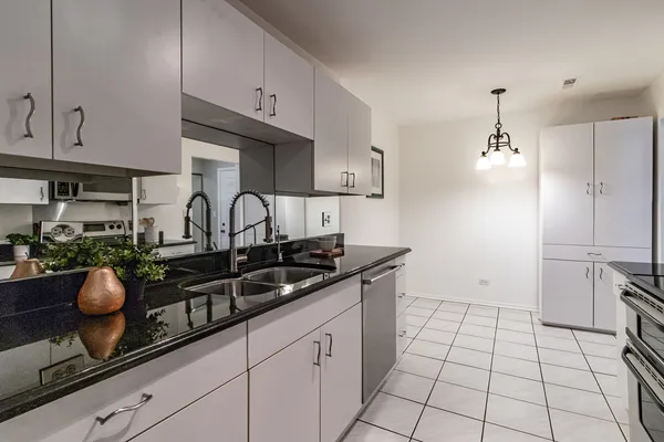 $299,000 | 3030 Pheasant Creek Drive, Unit 307, Northbrook, IL 60062