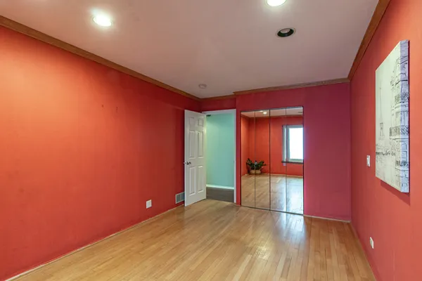 $299,000 | 3030 Pheasant Creek Drive, Unit 307, Northbrook, IL 60062