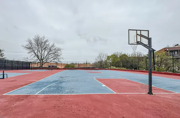 $299,000 | 3030 Pheasant Creek Drive, Unit 307, Northbrook, IL 60062