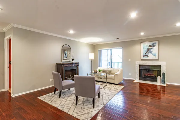 $299,000 | 3030 Pheasant Creek Drive, Unit 307, Northbrook, IL 60062