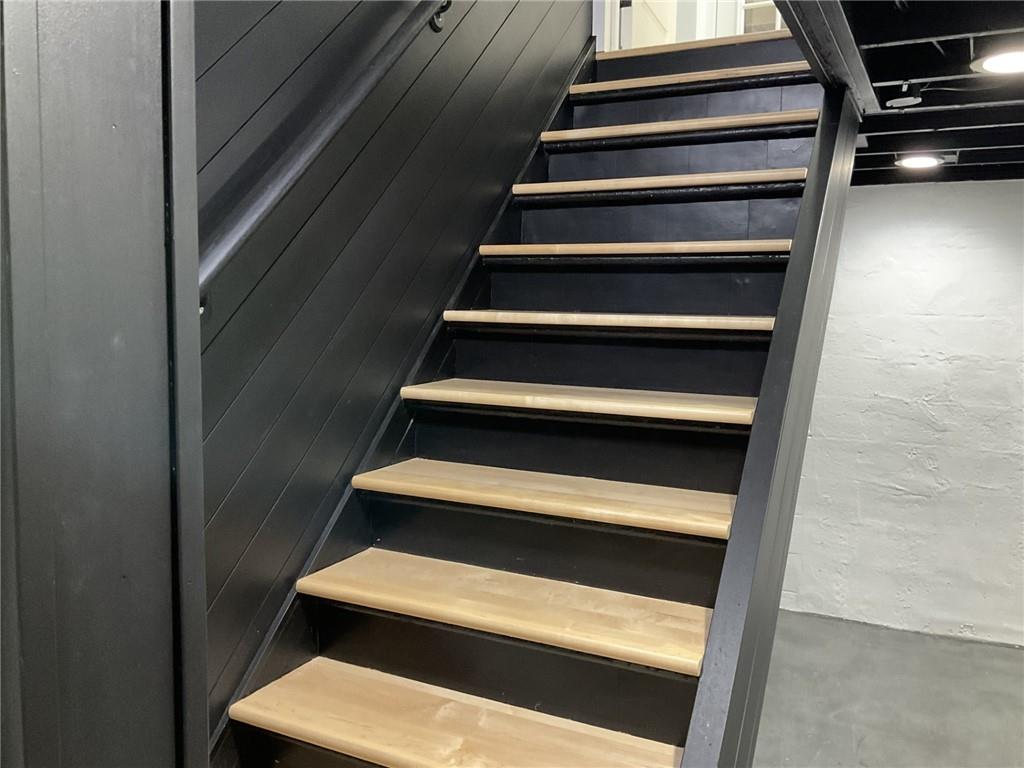 9175 Hubbard Road Allison Park, PA 15101 - Photo 25 of 31 LOOK AT THESE STAIRS!
