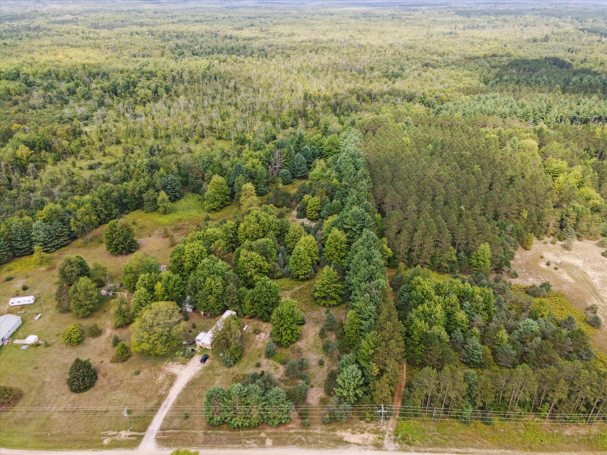 01-Jouppi-Rd-Maple-Grove-Township-MI-496