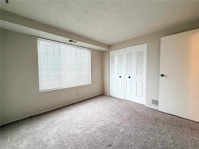 $1,050 | 949 Woodhollow Drive, Cranberry Township, PA 16066