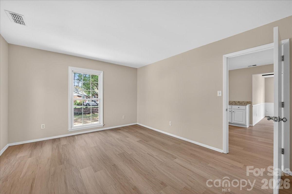 6576 Stoney Ridge Road Matthews, NC 28104 - Photo 8 of 39 Gallery Image 8