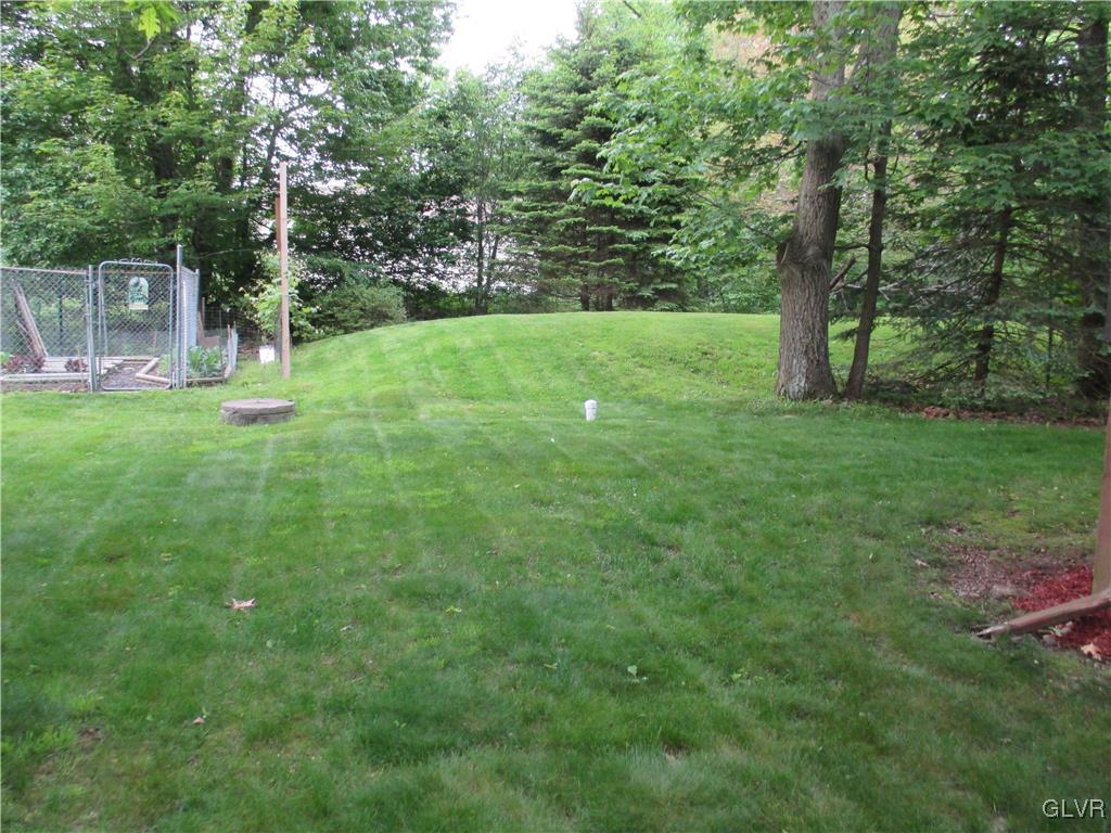 416 Northampton Road Tobyhanna, PA 18466 - Photo 8 of 38 Gallery Image 8