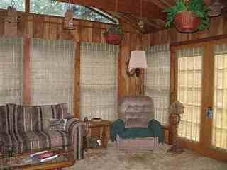 11368 White Lake Road Fenton, MI 48430 - Photo 10 of 14 20221040-9.JPG