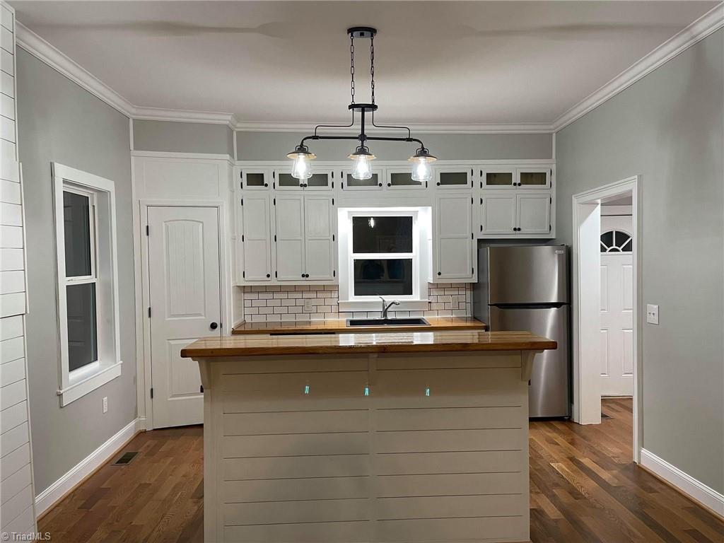 123 East Spring Street Elkin, NC 28621 - Photo 27 of 32 Gallery Image 27