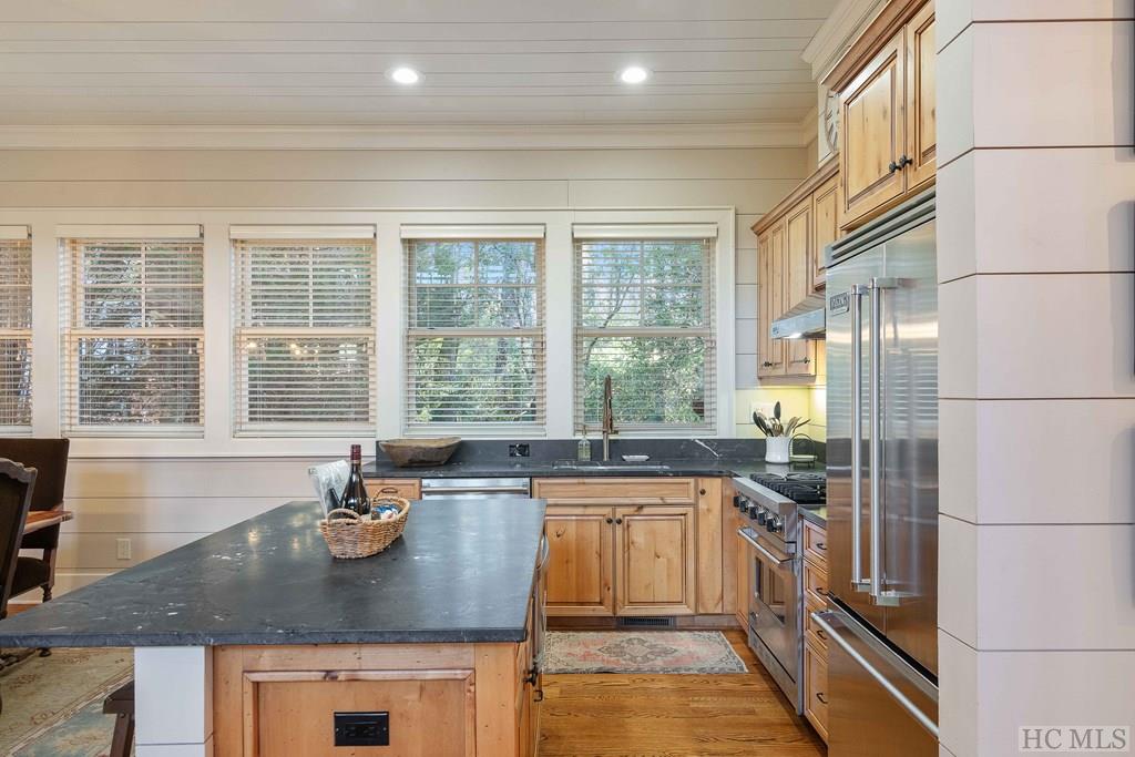 35 Hemlock Ridge Highlands, NC 28741 - Photo 8 of 48 Gallery Image 8