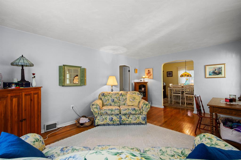 6071 Baptist Road Pittsburgh, PA 15236 - Photo 8 of 25 Gallery Image 8