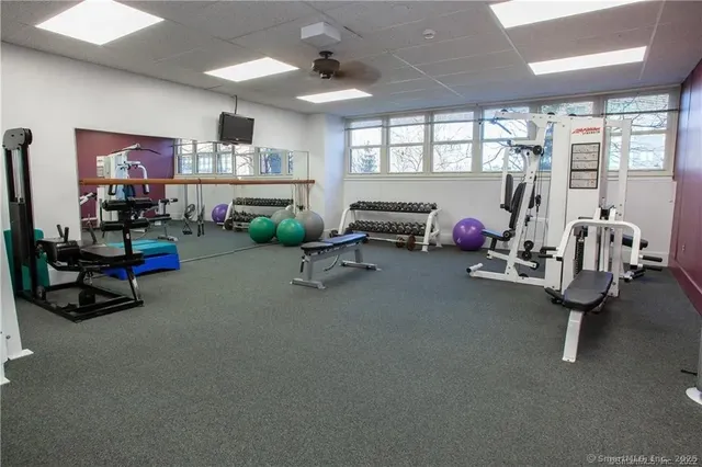 $140,000 | 31 Woodland Street, Unit 1E, Hartford, CT 06105