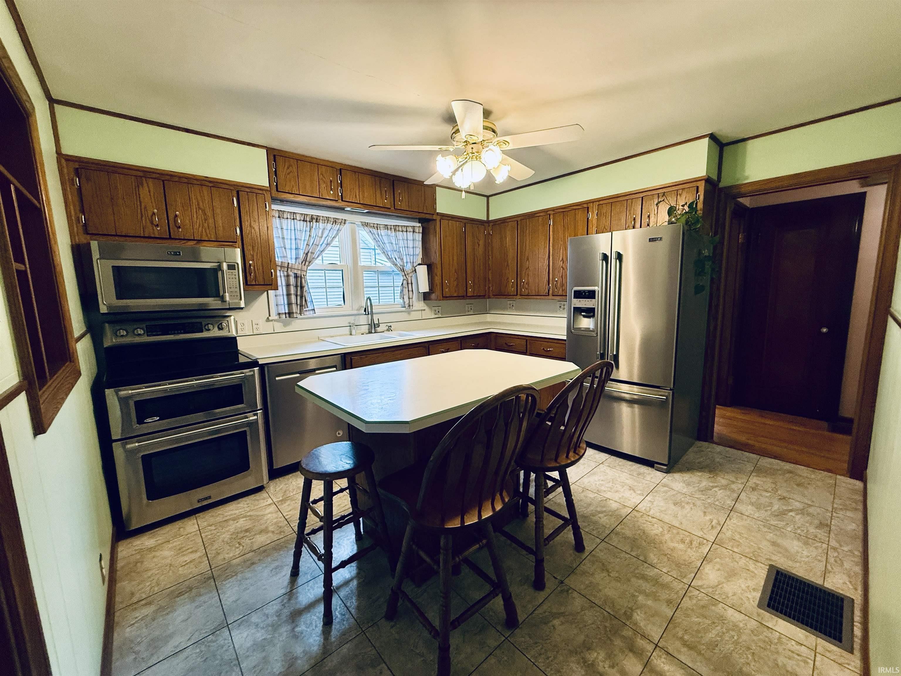 1608 Jackson Street Jasper, IN 47546 - Photo 25 of 40