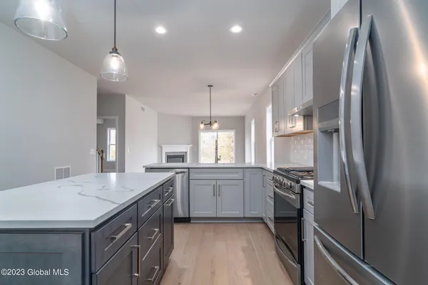 $499,400 | 12 Priddle Lane, Colonie, NY 12110