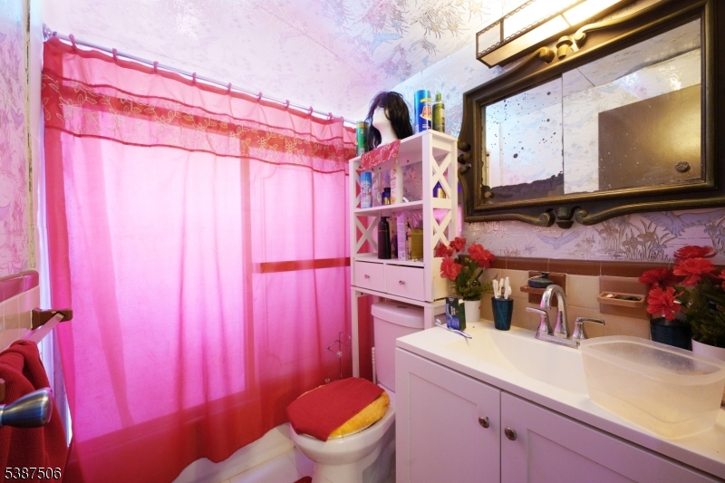 16 Hart Place Union, NJ 07083 - Photo 9 of 14