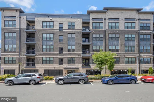 $590,000 | 2324 Wind Charm Street, Unit 306, Herndon, VA 20171
