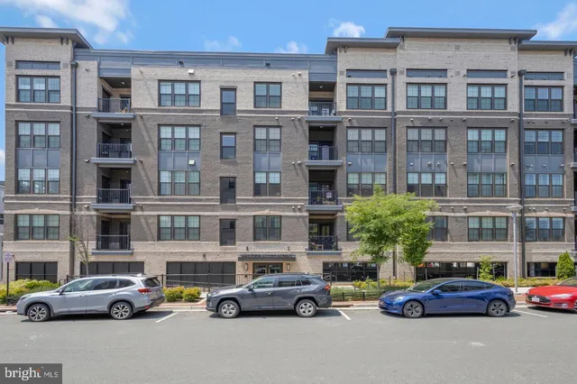 $625,000 | 2324 Wind Charm Street, Unit 306, Herndon, VA 20171