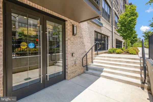 $590,000 | 2324 Wind Charm Street, Unit 306, Herndon, VA 20171