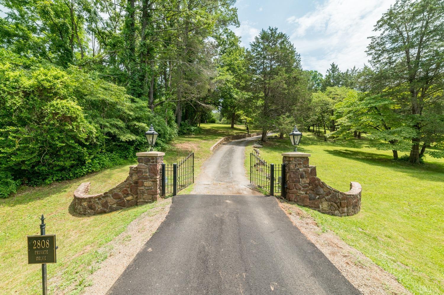 2808 Link Road Lynchburg, VA 24503 - Photo 5 of 78 Gallery Image 5