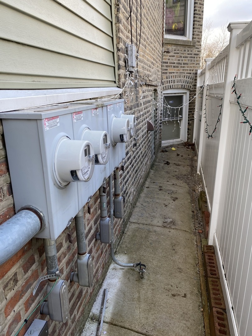 3447 North Ridgeway Avenue Chicago, IL 60618 - Photo 40 of 42 Gallery Image 40