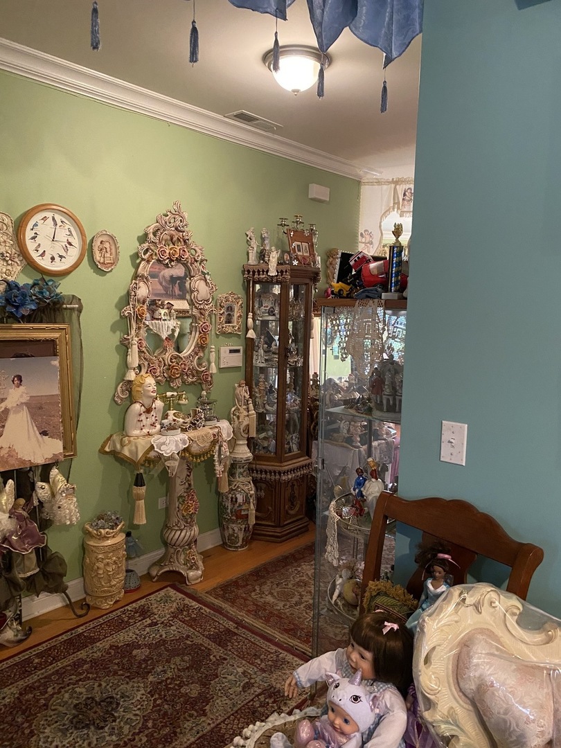 3447 North Ridgeway Avenue Chicago, IL 60618 - Photo 5 of 42 Gallery Image 5
