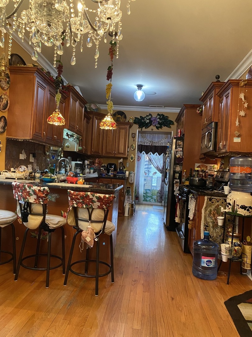 3447 North Ridgeway Avenue Chicago, IL 60618 - Photo 8 of 42 Gallery Image 8