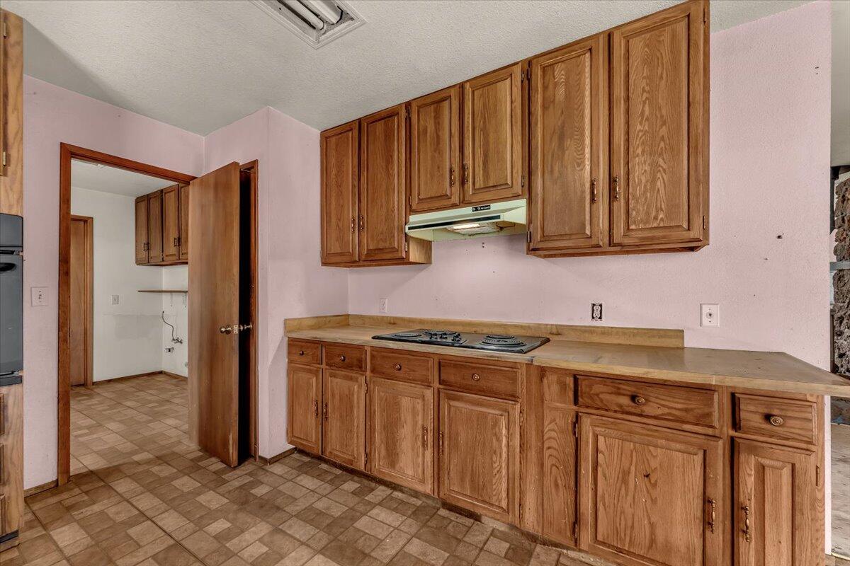 770 Day Road McArthur, CA 96056 - Photo 9 of 34 Kitchen