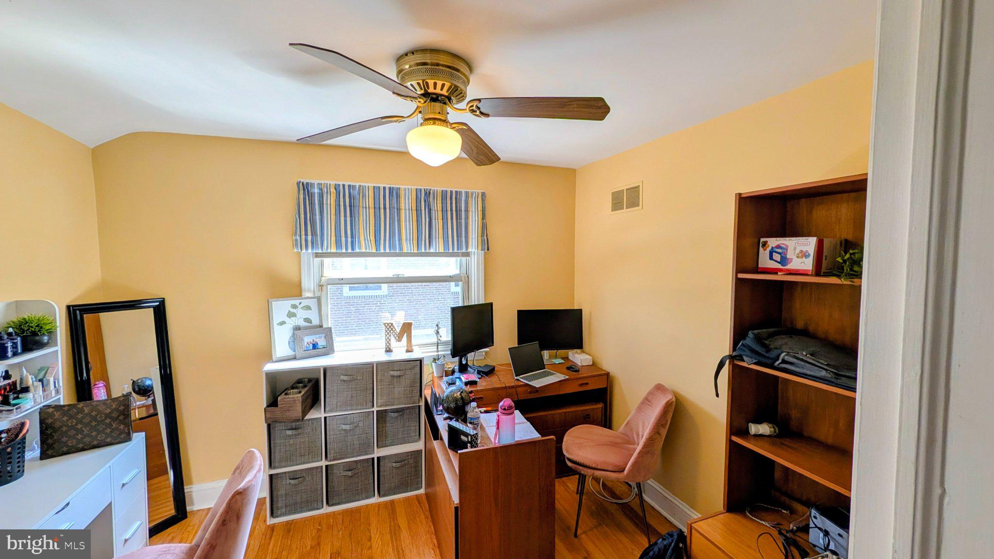 89 Worrell Drive Springfield, PA 19064 - Photo 29 of 36 Cozy workspace with natural light.
