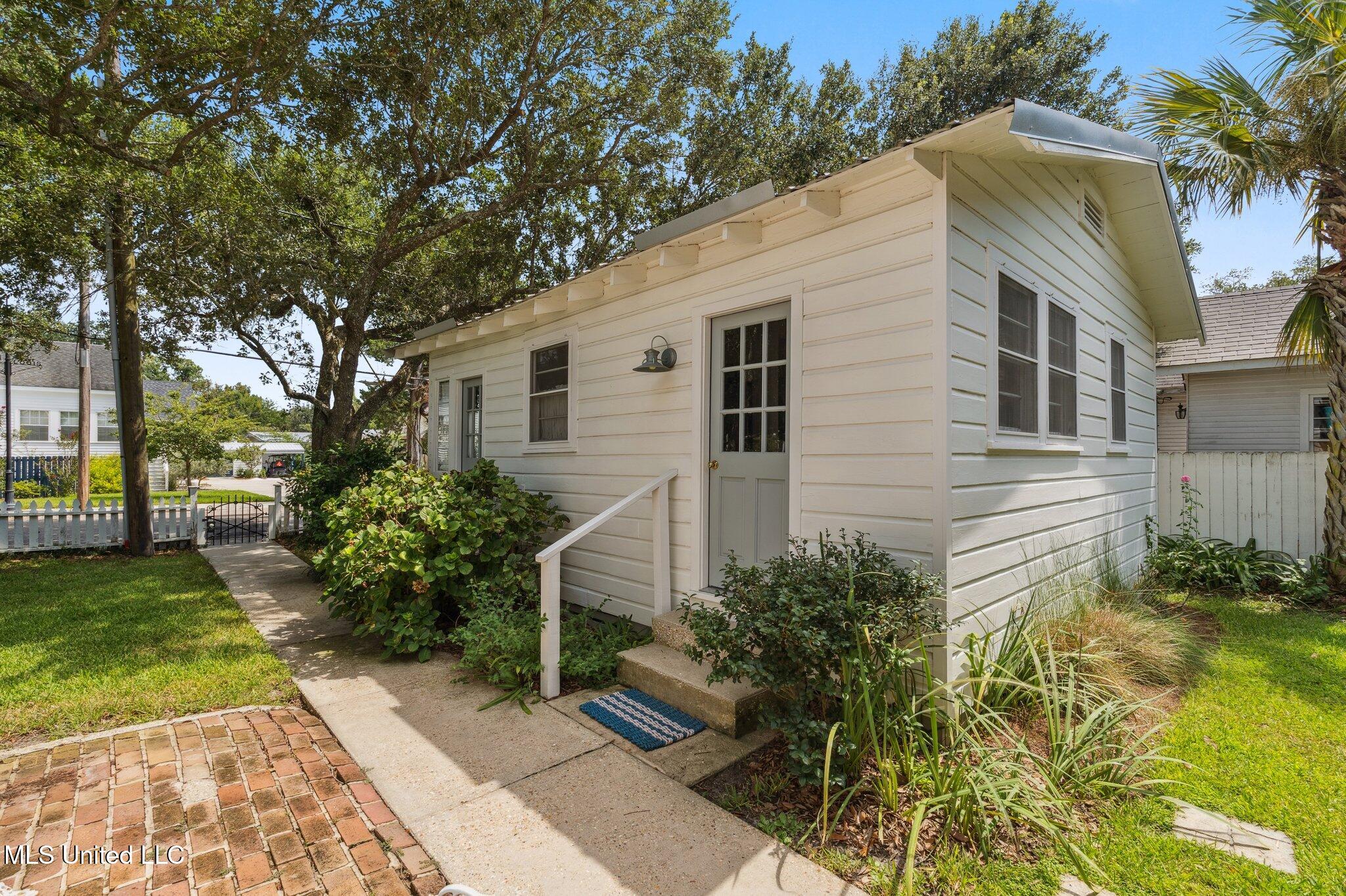 200 Carroll Avenue Bay St. Louis, MS 39520 - Photo 18 of 24 009