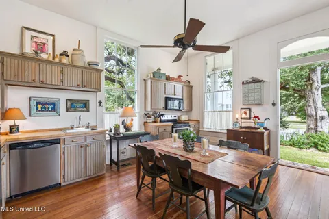 $1,450,000 | 200 Carroll Avenue, Bay St. Louis, MS 39520