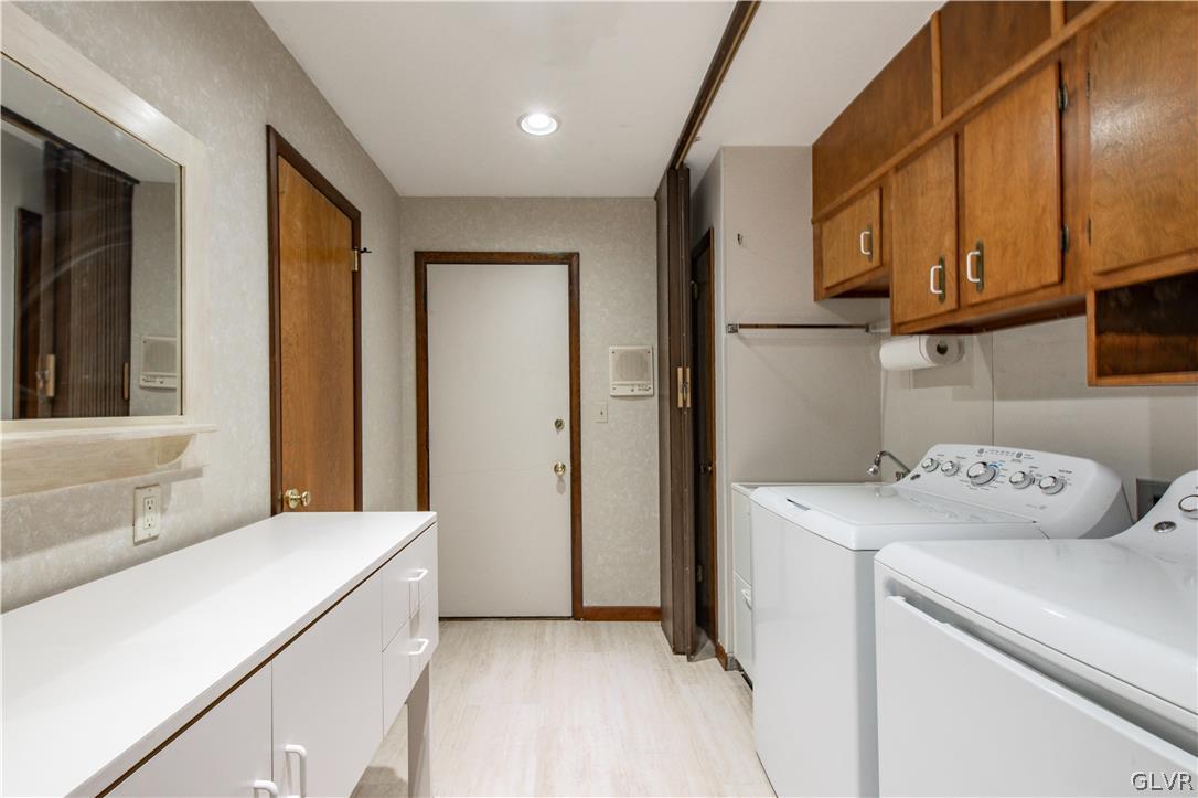 975 Wedgewood Road Bethlehem, PA 18017 - Photo 39 of 49 Convenient 1st floor Laundry w/Powder Room