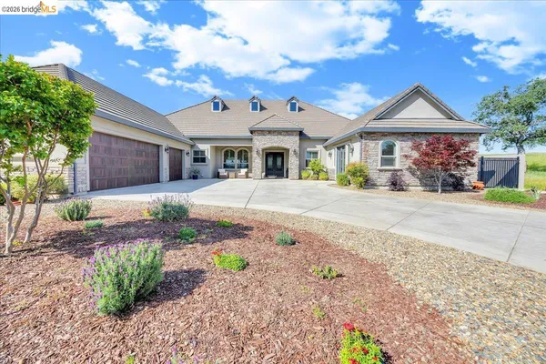 $1,360,000 | 1976 Oak Creek Drive, Copperopolis, CA 95228