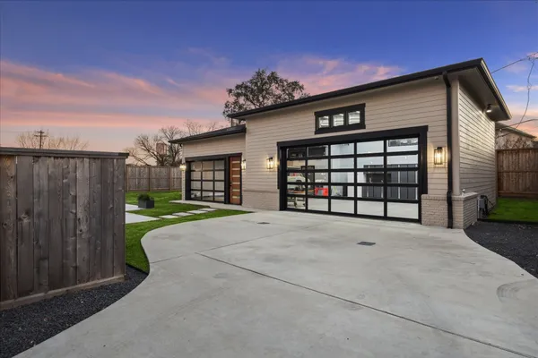 $1,749,000 | 7516 Morningside Drive, Houston, TX 77030