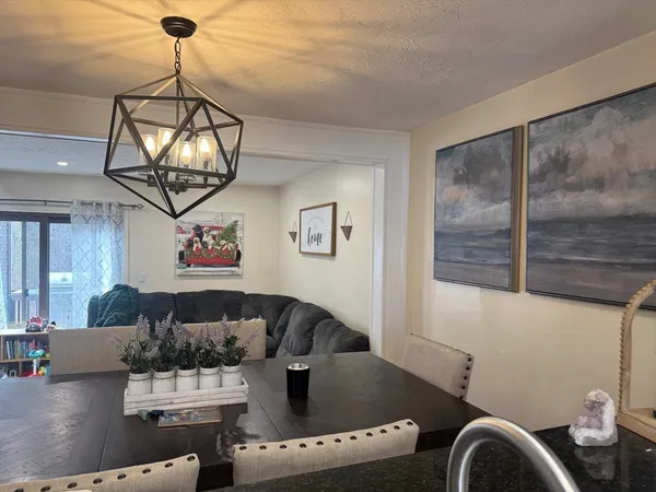 $3,000 | 909 Pleasant Street, Unit 14, Weymouth, MA 02189