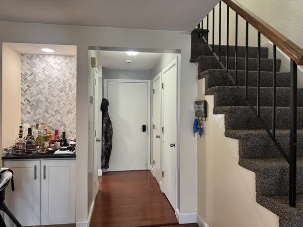 $3,000 | 909 Pleasant Street, Unit 14, Weymouth, MA 02189