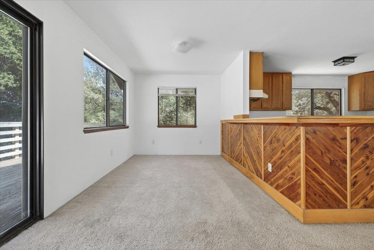 46404 Arroyo Seco Road Greenfield, CA 93927 - Photo 25 of 53 a view of a hallway with windows