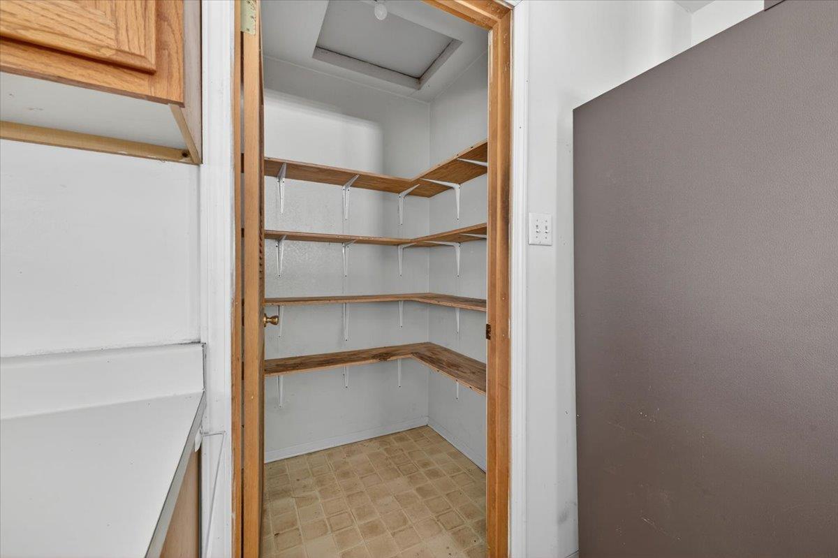 46404 Arroyo Seco Road Greenfield, CA 93927 - Photo 30 of 53 a view of an empty walk in closet